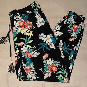 Tommy Bahama patterned joggers